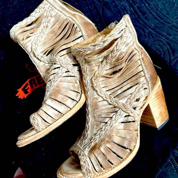 Freebird Bela size 8 - Picture 3 of 5